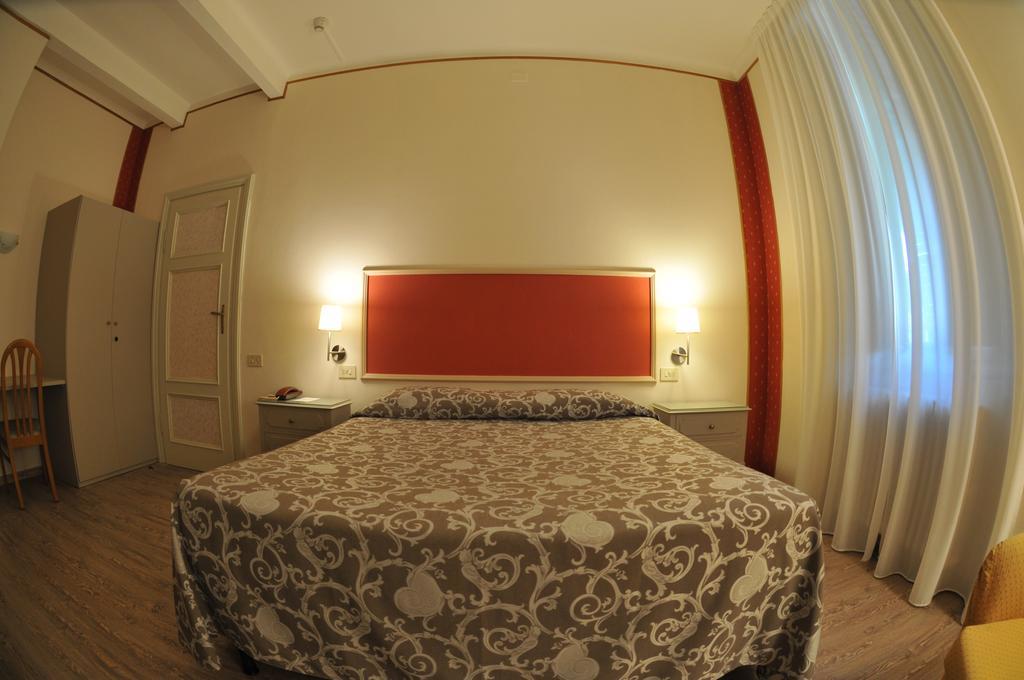 Hotel Stipino Lucca Cameră foto